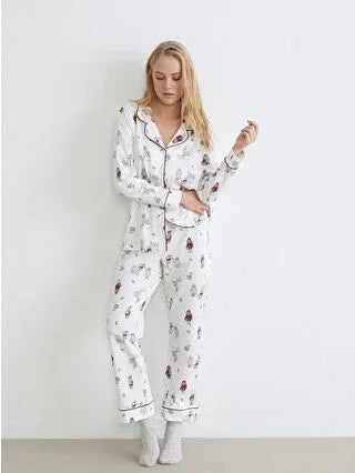 Off-White Shirt Collar Christmas Themed Women's Pajama Set - alotasawkli