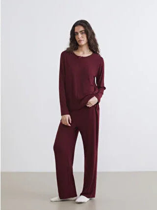 Burgundy Crew Neck Women's Pajama Set - alotasawkli
