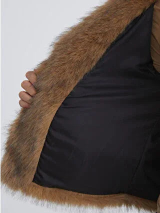 Brown Collar Women's Fur Coat - alotasawkli