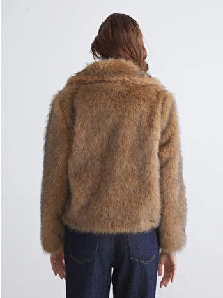 Brown Collar Women's Fur Coat - alotasawkli