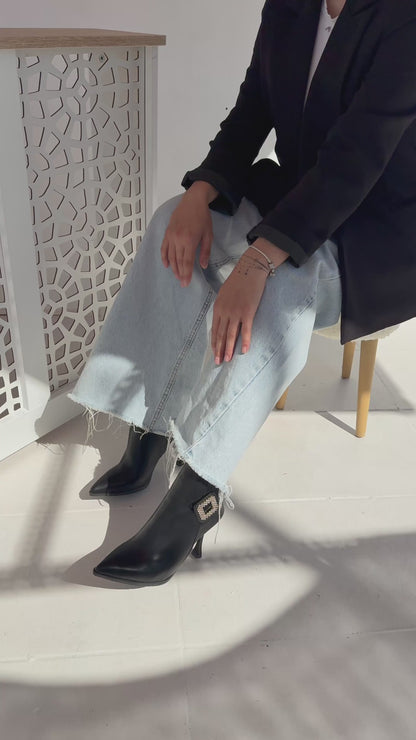 Moose Black Leather Heeled Boots