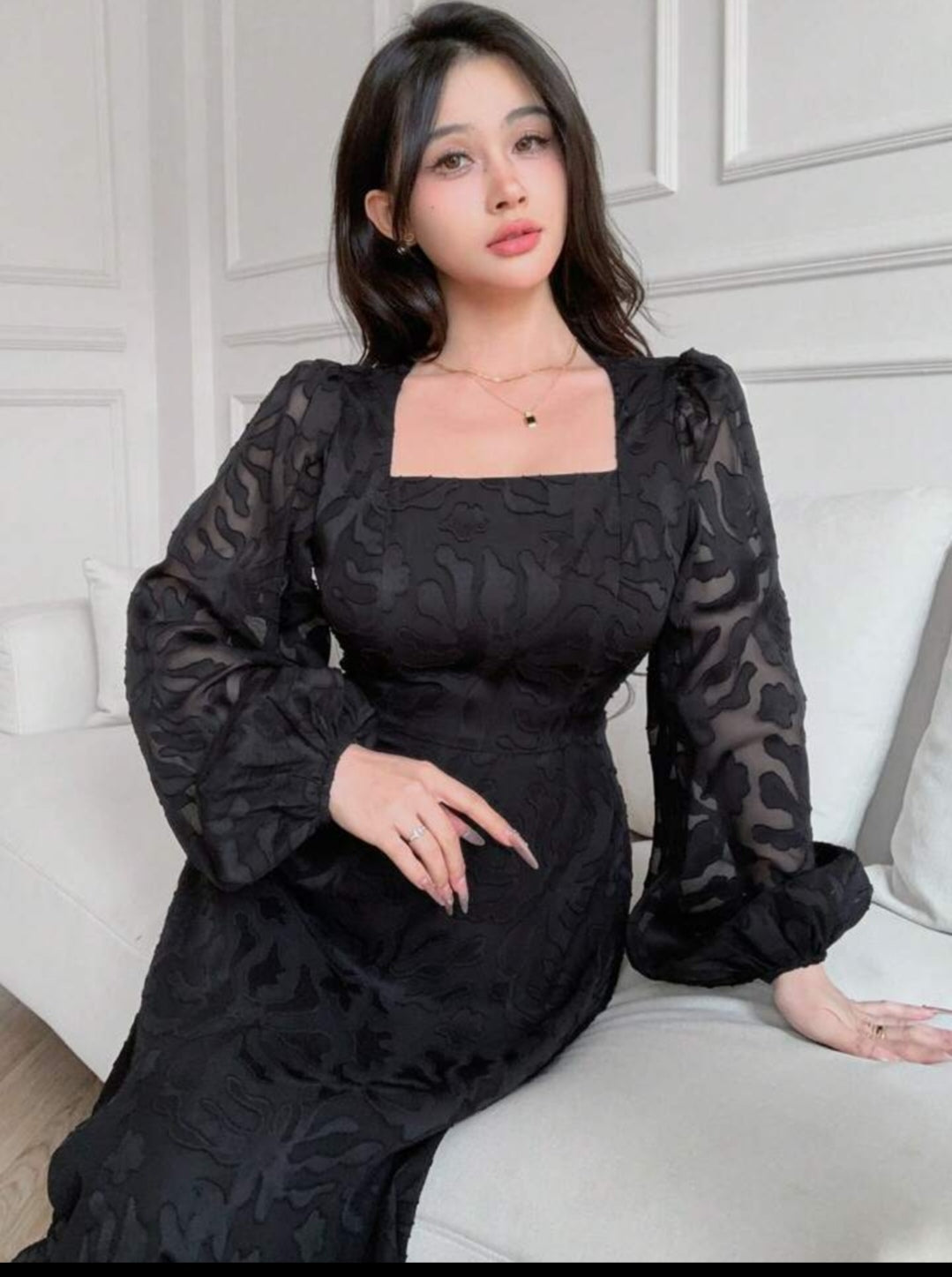 Feyla Women's Square Neck Long Sleeve Simple Elegant Dress With Graphic Detail