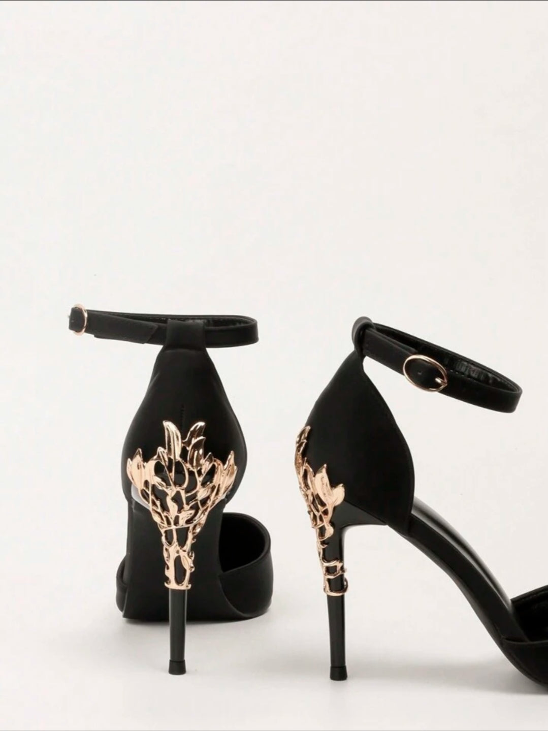 Luxurious and captivating women's footwear