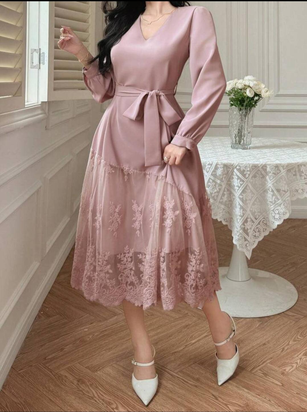 DAZY Elegant V-Neck Lace Patchwork Waist Belt Midi Dress