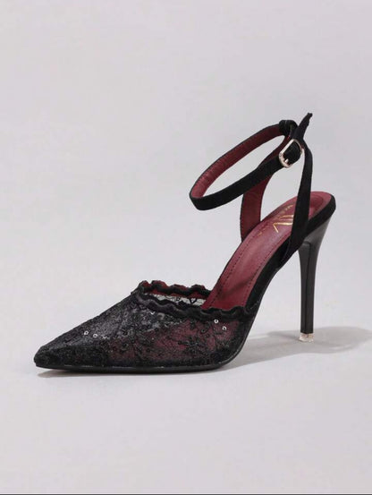Fashionable Lace Embroidered High Heel Shoes