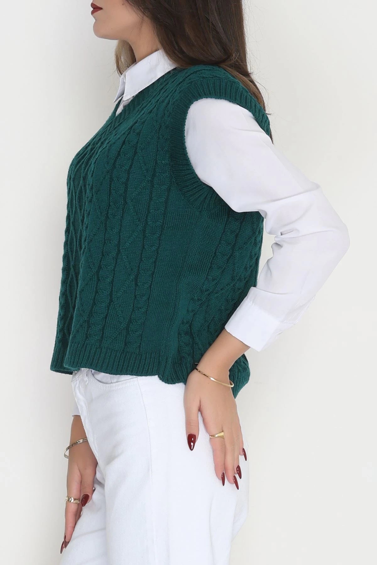 Women’s Classic V-Neck Knitwear Sweater Vest – Forest Green (Nefti)