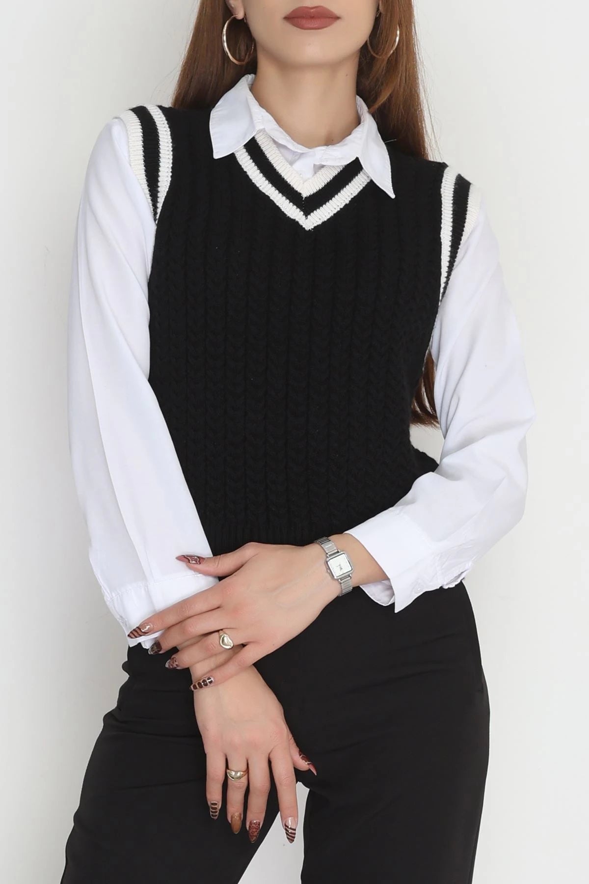 Women’s V-Neck Knitwear Sweater Vest – Black & Latte